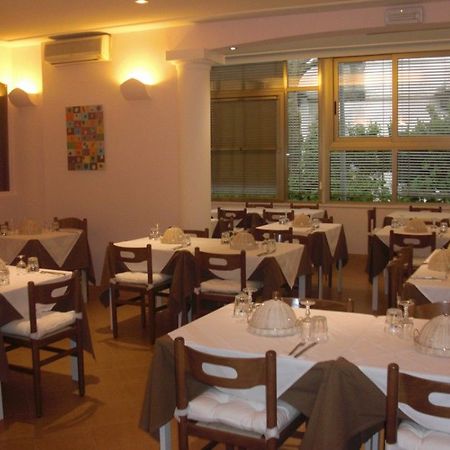 Giamaica Hotell Viserba Di Rimini Exteriör bild